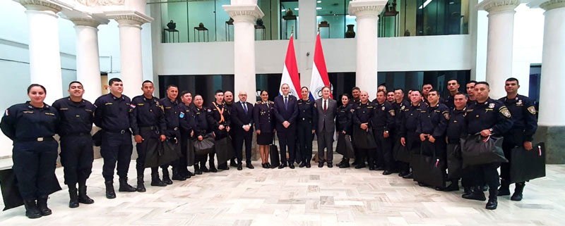 Cancillería celebró el Día de la Policía Nacional con un reconocimiento al personal de seguridad