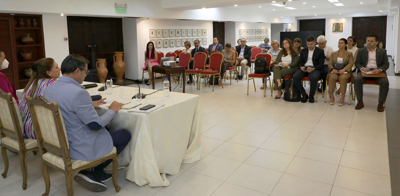 Presentan avances hacia un tratado internacional para combatir contaminación por plásticos