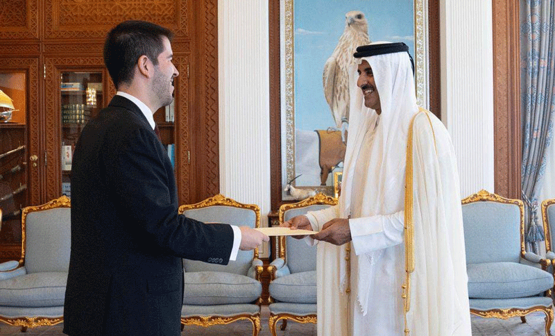 Embajador de Paraguay presenta credenciales al emir de Qatar