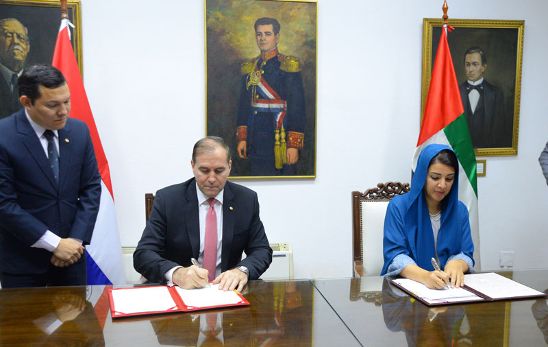 Ministro recibió en audiencia a Ministra de Estado para la Cooperación Internacional de los Emiratos Árabes Unidos