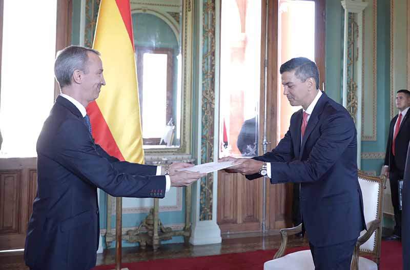 Presidente recibe cartas credenciales de embajadores del Reino de España, Costa Rica y Japón