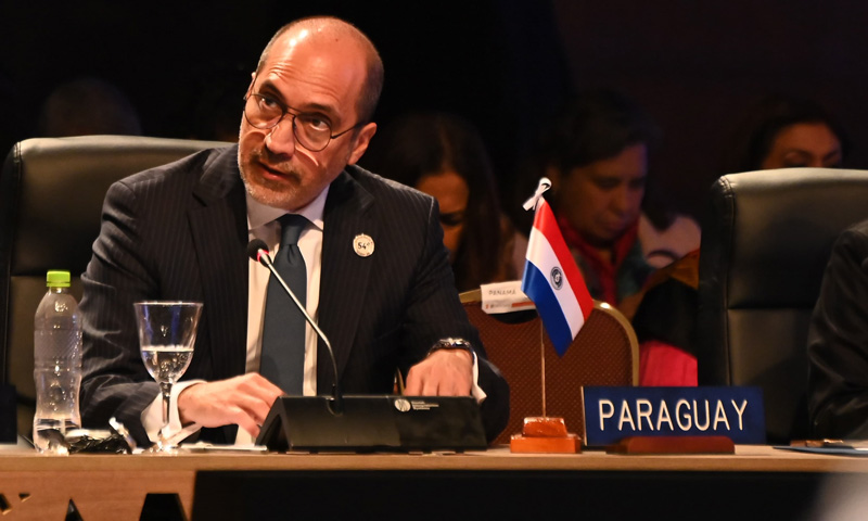 Paraguay resalta necesidad de combatir delincuencia organizada y la pobreza para fortalecer la democracia en la región