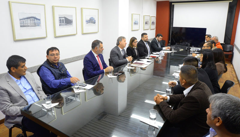 Viceministro de Relaciones Exteriores recibe a importadores de Perú interesados en incrementar presencia de carne paraguaya y derivados en el mercado peruano