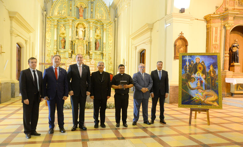 Canciller Nacional hace entrega de la obra “Nuestra Señora Conquistadora” donada a la Arquidiócesis de la Santísima Asunción