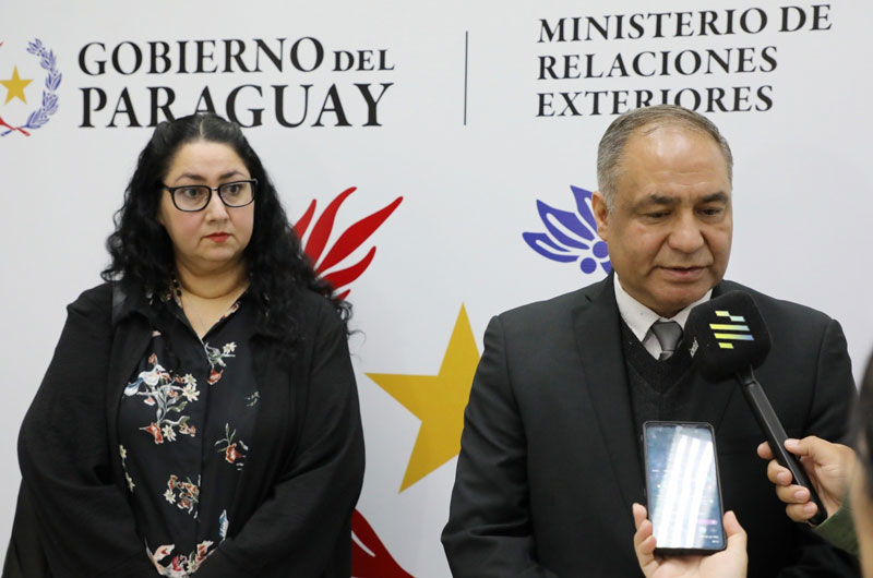 Canciller y defensor general abordan fortalecimiento del acceso a la justicia en reunión